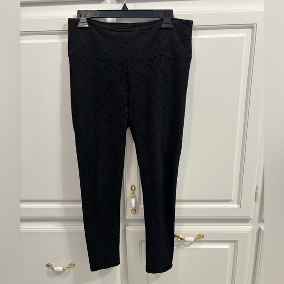 Lysse Brocade Flocked Ponte Black Slimming Pants Women’s Size Large - Picture 1 of 5